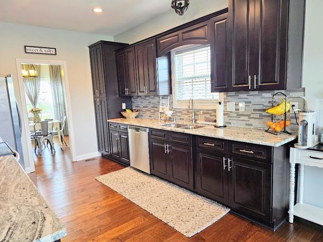 504 Shelburne Way, Nicholasville, KY 40356