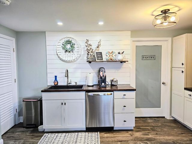 504 Shelburne Way, Nicholasville, KY 40356