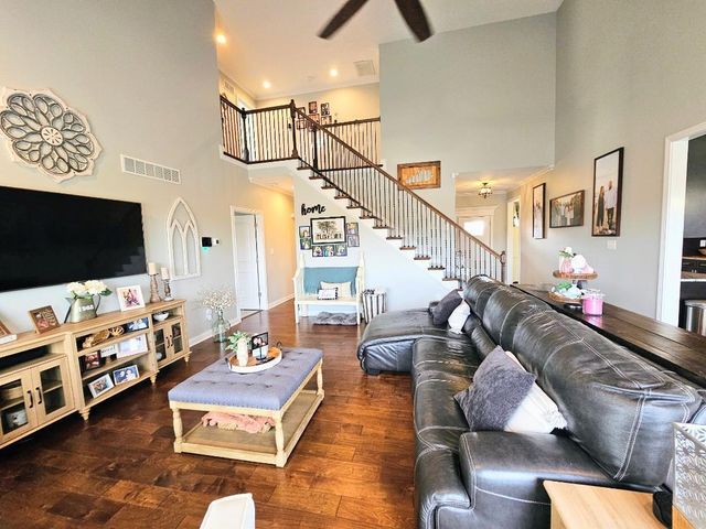 504 Shelburne Way, Nicholasville, KY 40356