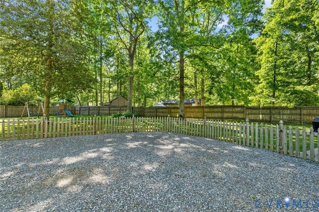 1197 Red Coach Ln, Sandston, VA 23150
