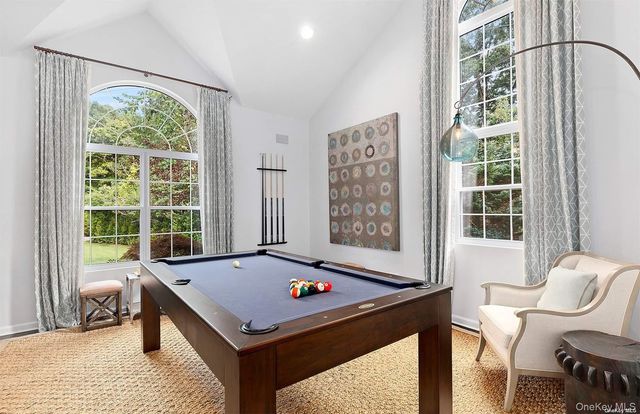 1 Blueberry Lane, Quogue, NY 11959