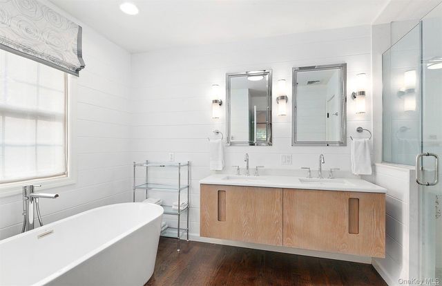 1 Blueberry Lane, Quogue, NY 11959