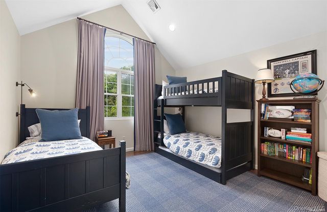 1 Blueberry Lane, Quogue, NY 11959