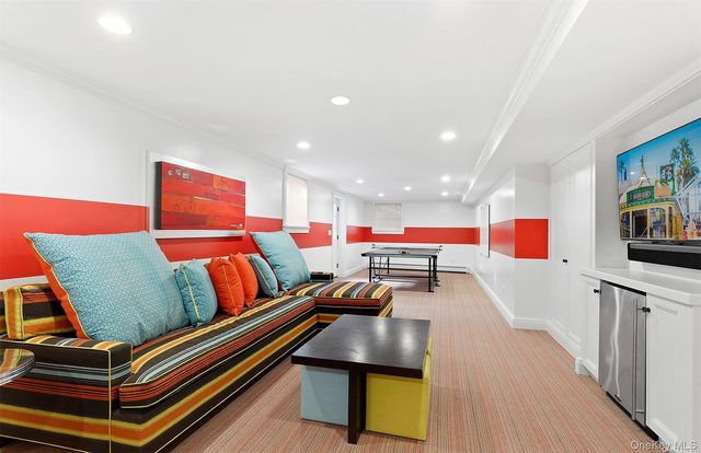 1 Blueberry Lane, Quogue, NY 11959