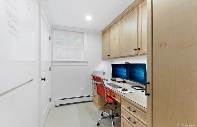 1 Blueberry Lane, Quogue, NY 11959