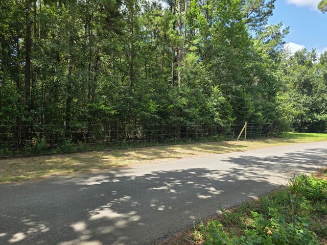 15636 Woodman Road, Conroe, TX 77306