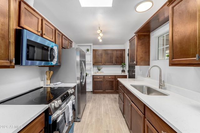 1001 N 30TH Avenue, Phoenix, AZ 85009