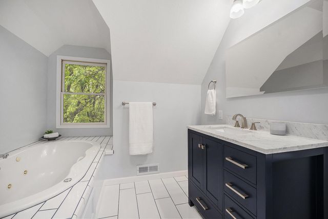 36862 49th Avenue, Paw Paw Twp, MI 49079