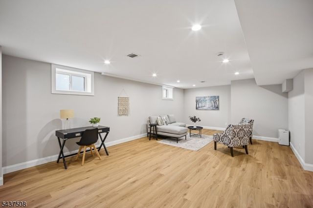 5 Briar Cliff Rd, Livingston Twp., NJ 07039