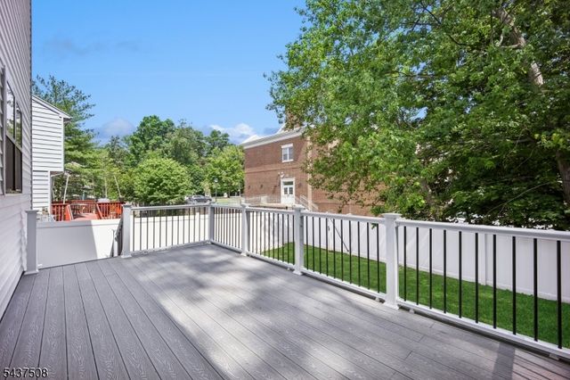 5 Briar Cliff Rd, Livingston Twp., NJ 07039