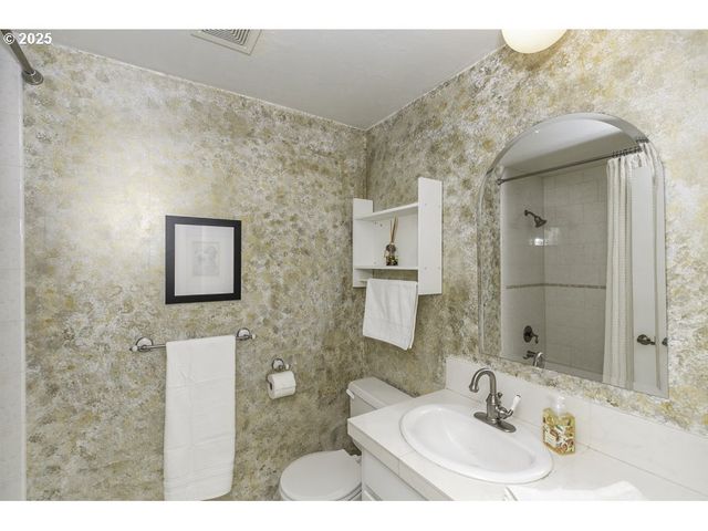 2918 Se MARANATHA Ct, Turner, OR 97392