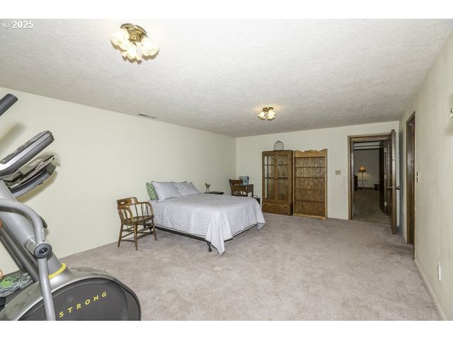 2918 Se MARANATHA Ct, Turner, OR 97392