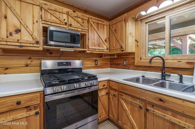 44 Red Wolf Trail, Blairsville, GA 30512