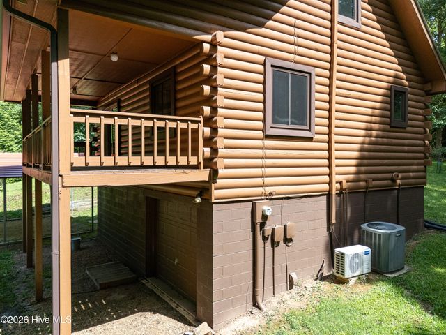44 Red Wolf Trail, Blairsville, GA 30512