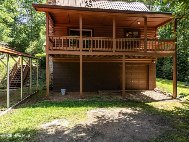 44 Red Wolf Trail, Blairsville, GA 30512