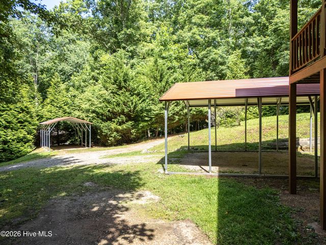 44 Red Wolf Trail, Blairsville, GA 30512