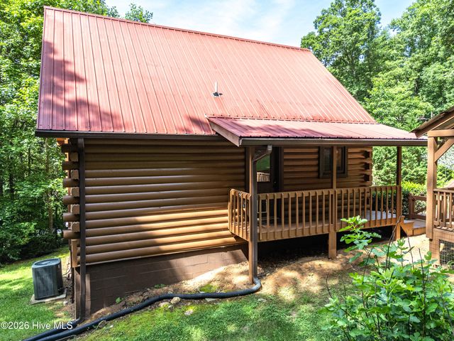 44 Red Wolf Trail, Blairsville, GA 30512
