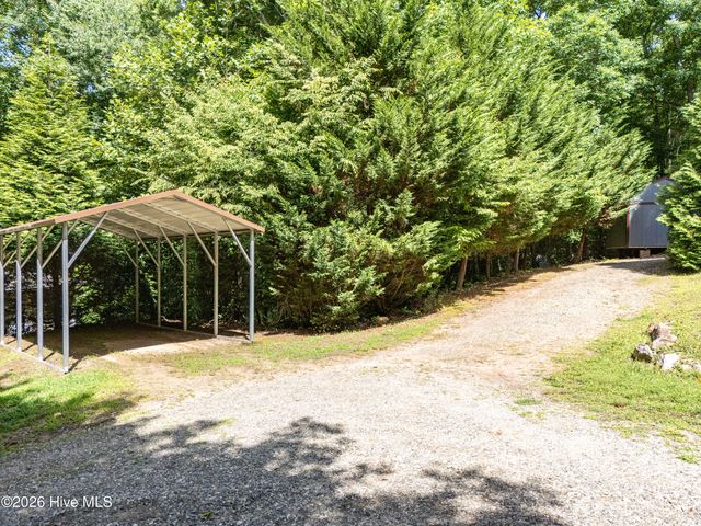44 Red Wolf Trail, Blairsville, GA 30512