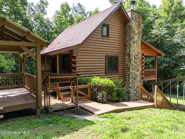 44 Red Wolf Trail, Blairsville, GA 30512