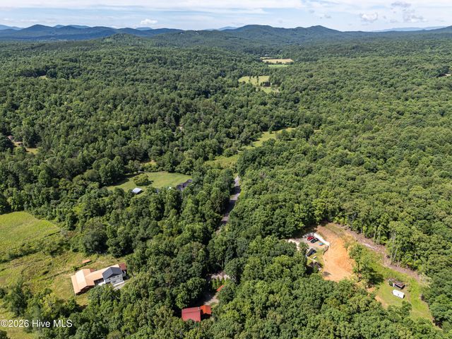 44 Red Wolf Trail, Blairsville, GA 30512