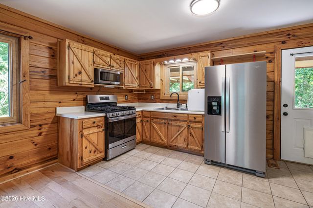 44 Red Wolf Trail, Blairsville, GA 30512