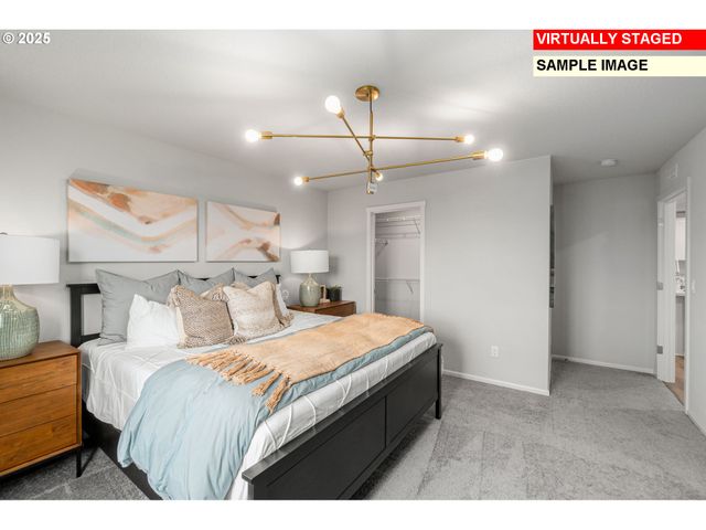 1135 Clemson St, Woodburn, OR 97071