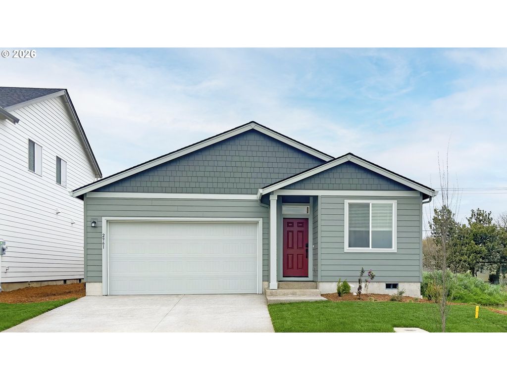 1135 Clemson St, Woodburn, OR 97071