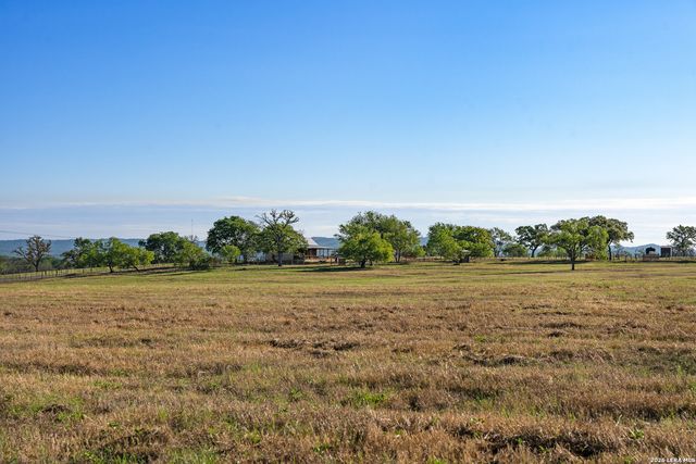 0005 Clearwater, Comfort, TX 78006