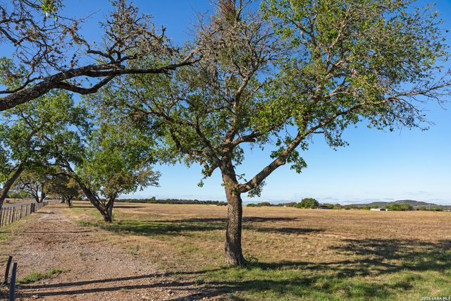 0005 Clearwater, Comfort, TX 78006