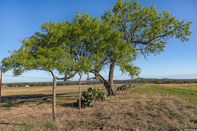 0005 Clearwater, Comfort, TX 78006