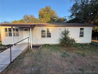 702 N JONES, Tahlequah, OK 74464