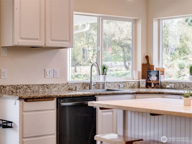 14300 NE 172nd Circle, Brush Prairie, WA 98606