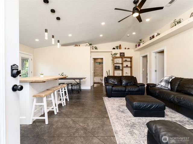 14300 NE 172nd Circle, Brush Prairie, WA 98606