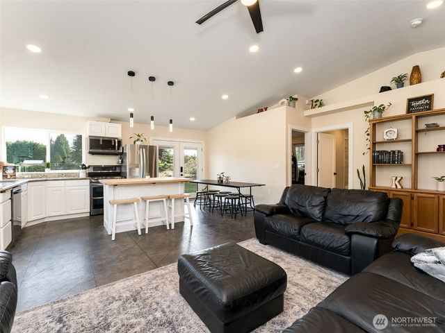 14300 NE 172nd Circle, Brush Prairie, WA 98606