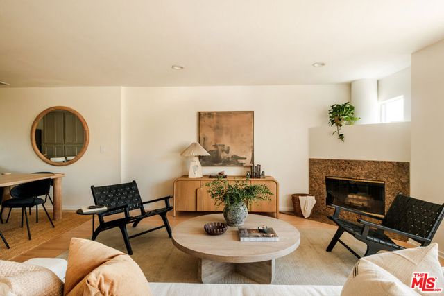691 Mildred Avenue 2, Los Angeles, CA 90291