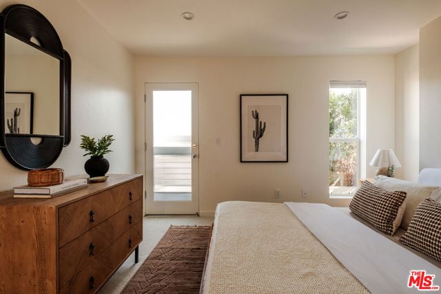 691 Mildred Avenue 2, Los Angeles, CA 90291