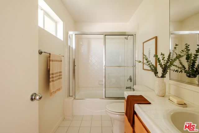 691 Mildred Avenue 2, Los Angeles, CA 90291