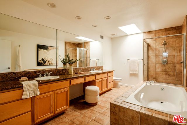 691 Mildred Avenue 2, Los Angeles, CA 90291