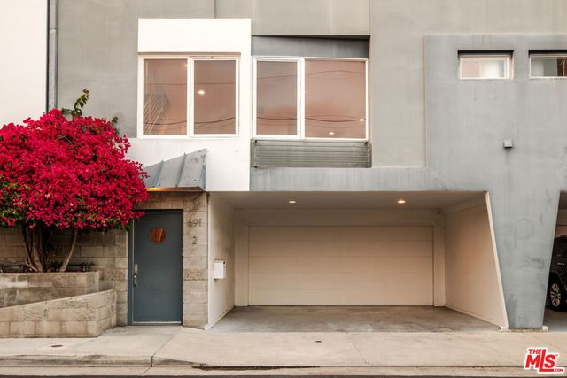 691 Mildred Avenue 2, Los Angeles, CA 90291