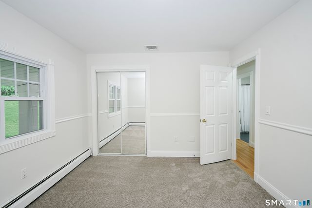 12 Crane Place, Simsbury, CT 06070