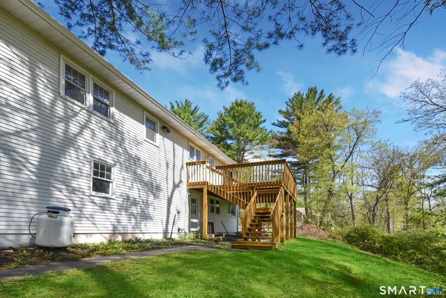 12 Crane Place, Simsbury, CT 06070