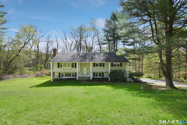 12 Crane Place, Simsbury, CT 06070