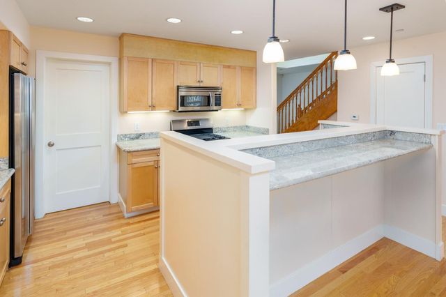 663 Prospect Street, San Carlos, CA 94070