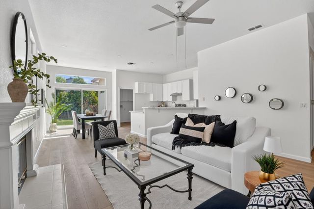 2313 Dinwiddie Way, Elk Grove, CA 95758