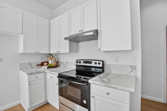 2313 Dinwiddie Way, Elk Grove, CA 95758
