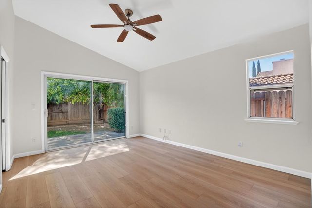 2313 Dinwiddie Way, Elk Grove, CA 95758