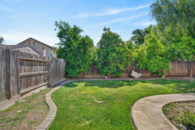 2313 Dinwiddie Way, Elk Grove, CA 95758
