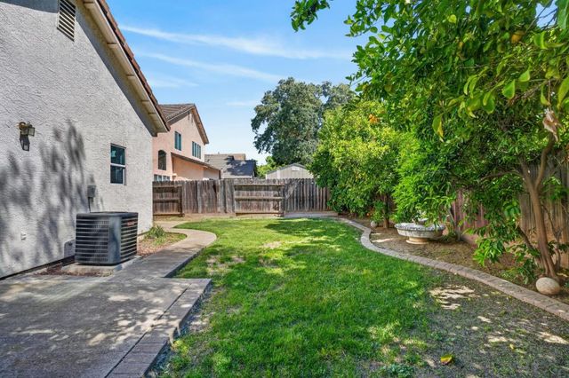 2313 Dinwiddie Way, Elk Grove, CA 95758