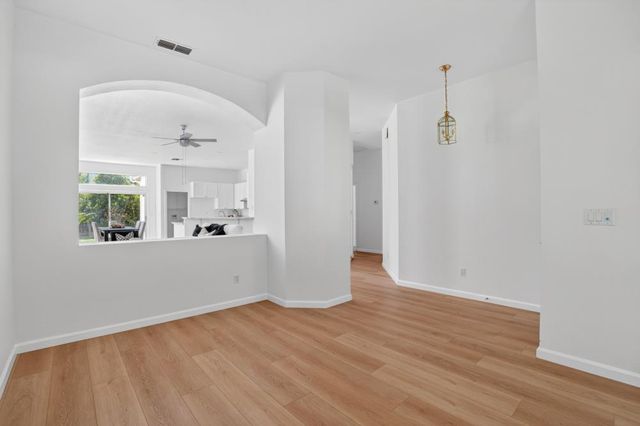 2313 Dinwiddie Way, Elk Grove, CA 95758