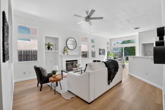 2313 Dinwiddie Way, Elk Grove, CA 95758